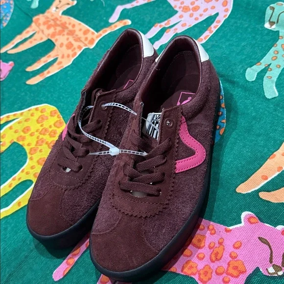 NEW VANS BURGUNDY PINK LOW LACE UP SNEAKERS - Picture 5 of 7